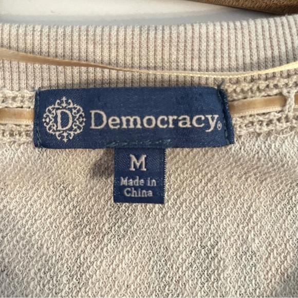 Democracy Animal Print Puff Sleeve Soft Comfy Long Sleeve Crewneck Shirt Sz MED - Picture 9 of 11